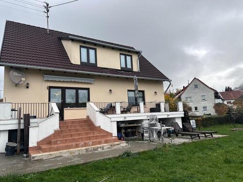 Foto - Alleinstehende Einfamilienhaus mit viel Grundstück
