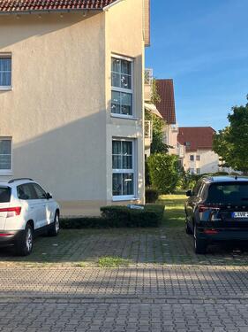 Foto - Stellplatz Parkplatz draußen PKW Markkleeberg Großstädteln