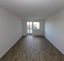 4-Raum-Wohnung mit Aufzug, Wanne u. Balkon...einfacher gehts nicht!!! - Freiberg