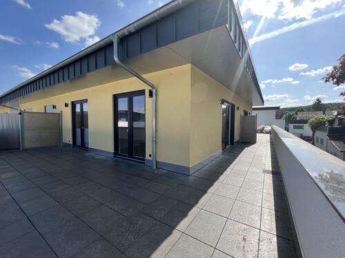 Foto - Neuwertige 2-Zi. Penthousewohnung mit Dachterrasse