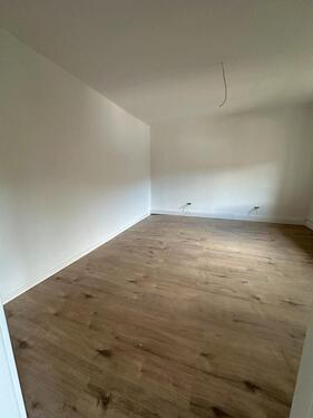 Foto - 5 Zimmer Etagenwohnung zur Miete in Großmaischeid