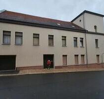 Ich verkaufe ein großes Haus - 254.000,00&nbsp;EUR Kaufpreis, ca.&nbsp; 305,00&nbsp;m&sup2; in Werdau (PLZ: 08412)