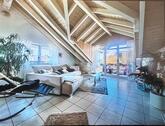 Foto - Helle 3,5-Zimmer-Wohnung mit Loft-Charme, Sichtgebälk & Loggia
