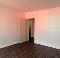 Helle 2-Zimmer-Wohnung mit großer Wohnküche und Loggia - Düsseldorf Stadtbezirk 9