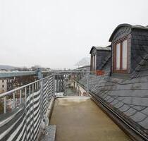Stilvolle 4-Raum-Wohnung mit Balkon in 