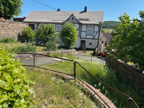 Foto - 9 Zimmer Einfamilienhaus zum Kaufen in Biedenkopf