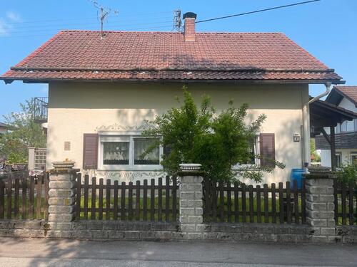 Foto - PROVISIONSFREI !!! Einfamilienhaus mit großem Garten gegen Gebot