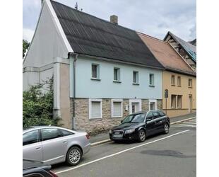 Familienhaus in Zeitz - 49.000,00&nbsp;EUR Kaufpreis, ca.&nbsp; 175,00&nbsp;m&sup2; in Zeitz (PLZ: 06712)