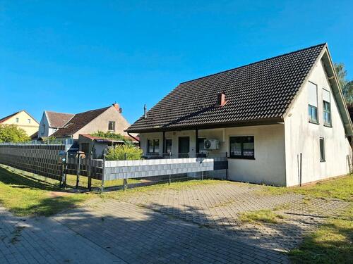 Foto - Zwei Häuser ein Grundstück - 189.900,00 EUR Kaufpreis,