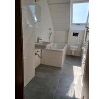 Komplett modernisierte 3,5-Zimmer-Dachgeschosswohnung - Castrop-Rauxel Deinighausen