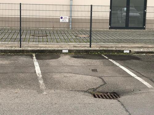 Foto - Konstanz Petershausen Außenstellplatz Schneckenburgstraße