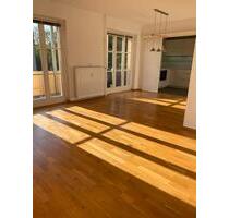 Stilvolle, renovierte 3 Zimmer Wohnung mit Balkon und Einbauküche - Berlin Steglitz-Zehlendorf