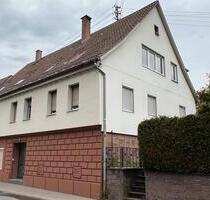 Kernsanierte EG-Wohnung mit EBK und Gartennutzung - Bad Wildbad