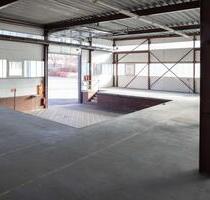 ca. 460 m² ebenerdige, beheizte Halle in Schenefeld zu vermieten
