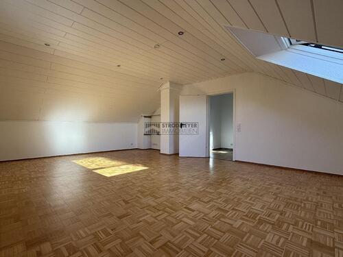 Foto - 2-Zimmer Dachgeschosswohnung mit Terrasse und Garage