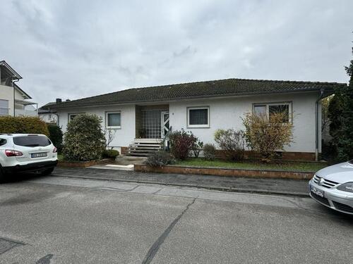 Foto - Helle 4-Zimmer Erdgeschosswohnung mit Garten in Bürstadt