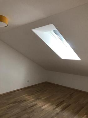 Foto - Dachgeschoßwohnung in Neutraubling zum Kaufen