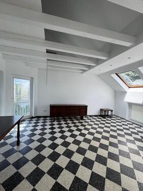 Foto - Helle 3-Zimmer-Maisonettewohnung*Modernisiert*Einbauküche*Rhein