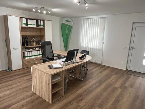 Foto - Büro für Versicherung Nagelstudio Fotograf etc. zu vermieten