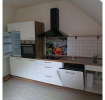 Renovierte Dachgeschoss 3 Zimmer EBK max. 2 Personen - Duisburg Mittelmeiderich