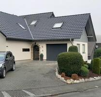 Schicke DG Wohnung 107 m² (120 ) in 57234 Wilnsdorf zu vermieten