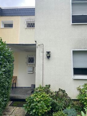 Foto - Reihen-Mittelhaus in ruhiger Wohnlage mit Südgarten und Carport