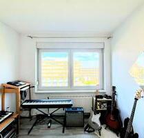 schönes helles WG Zimmer in 3er WG - Karlsruhe