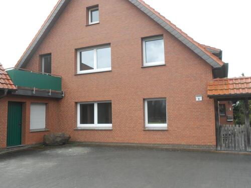 Foto - Ländlich gelegene Wohnung in abgeschlossenem Hausteil mit separatem Eingang, 2 Etagen, 2 Bäder, Garage, Carport, Garten und Gartenpavillon