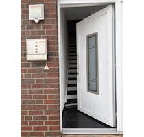 Zentrale Lage - 4-Zimmer-Dachgeschosswohnung mit Garten - Wagenfeld