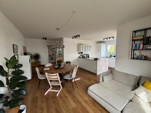 Foto - Lichtdurchflutete 4-Zimmer-Erdgeschosswohnung mit eigenem Garten