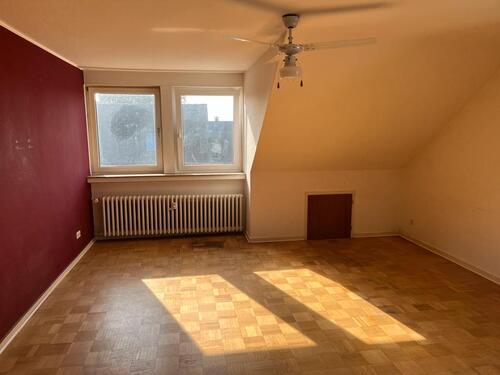 Foto - Kompakte 1 ZKB im DG - 250,00 EUR Kaltmiete,