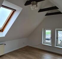 2 Zimmer Dachgeschoss Wohnung - 590,00 EUR Kaltmiete, in Stelle (PLZ: 21435)