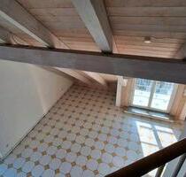 Sonnige, ruhige 2-Zimmer-DG-Wohnung mit Galerie in Lochhausen - München Aubing-Lochhausen-Langwied