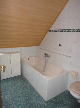 Foto - Helle 2-Raum-DG-Wohnung, 60 qm in Bad Bibra zu vermieten