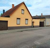 Wohnhaus mit großem Grundstück Garage Stallungen in Drosa - Osternienburger Land