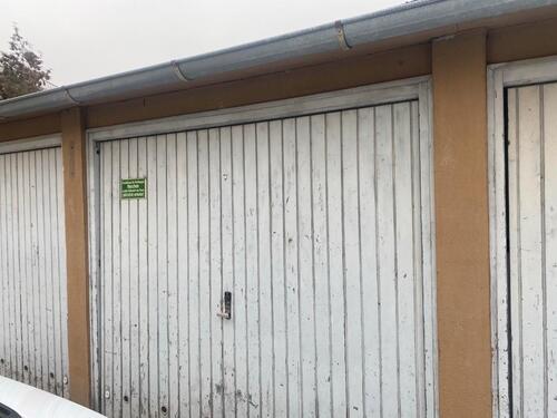 Foto - Absperrbare Garage - 90,00&nbsp;EUR Miete,