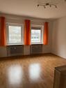Foto - Kleine Wohnung, Altbau, 1. Etage, kleiner Balkon teilmöbliert