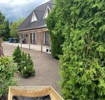 2 schöne 2ZKB in DHH mit großer Terrasse u. Garten in Wiesmoor