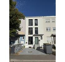 Helles Reihenfamilienhaus lux. Modernisierung Garten 6 Zi ca. 160m² Stellplatz - Freiburg im Breisgau Haslach