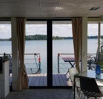 FESTLIEGENDES Hausboot in Rheinsberg - noch Termine frei !!