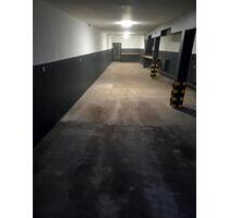 Grosse Garage zu vermieten,Pkw StellplätzeLager - Halle
