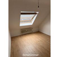 Neu sanierte Dachgeschosswohnung in Schwetzingen-Nord