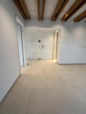 Foto - Moderne 3-Zimmer-Dachgeschosswohnung zu vermieten