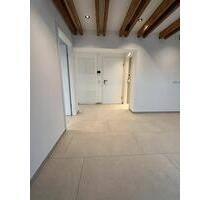 Moderne 3-Zimmer-Dachgeschosswohnung zu vermieten - Weinstadt