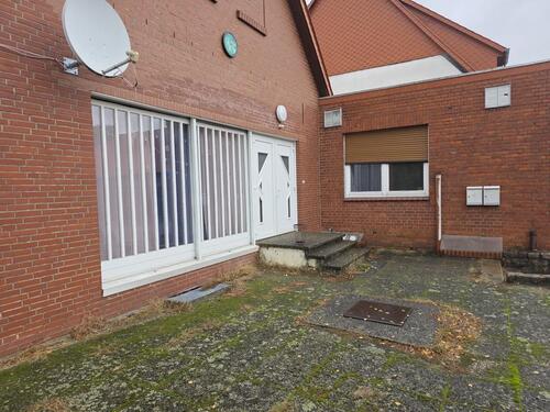 Foto - Ruhige 3-Zimmer-Erdgeschosswohnung mit Terrasse und Garten