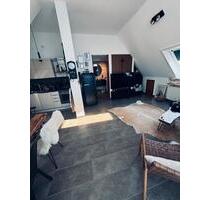 Exklusive 2 Zimmer Dachgeschoss Wohnung - Kirchheim unter Teck