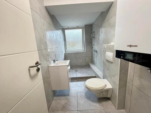 Foto - Frisch renovierte 4,5-Zimmer-Wohnung in Gelsenkirchen – 105 m² – 1. OG – sofort bezugsfrei!