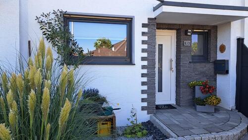 Foto - Effizientes, familienfreundliches Reihenmittelhaus + Garage