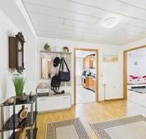 3 Zimmer Wohnung mit ca. 86 qm zur Anmietung - TOP Gepflegt mit Einbauküche - Neuffen