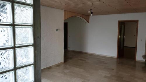 Foto - 5 Zimmer Wohnung in Steinmauern bei Rastatt Postleitzahl 7649 an.